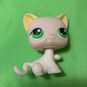 Hasbro LPS Littlest Pet Shop Cream Cat with Green Eyes (#456)